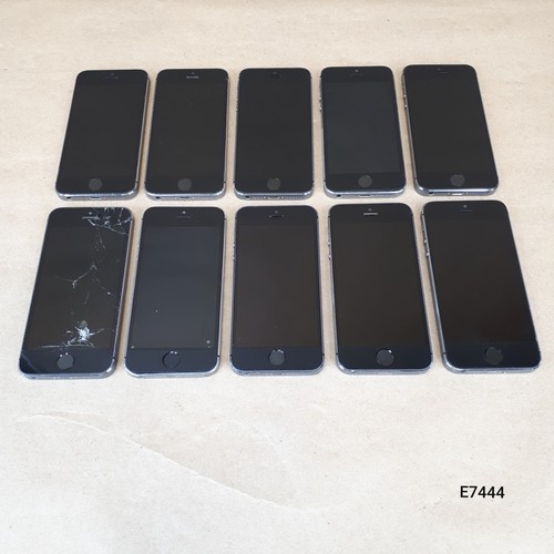 Lot parts apple - of,